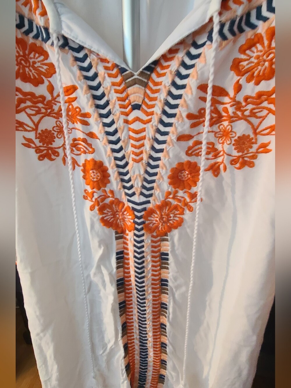 Chic Connection White Embroidered Peasant Tunic with Intricate Orange Flora NWOT - Picture 4 of 5
